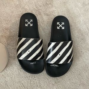 Off white slides